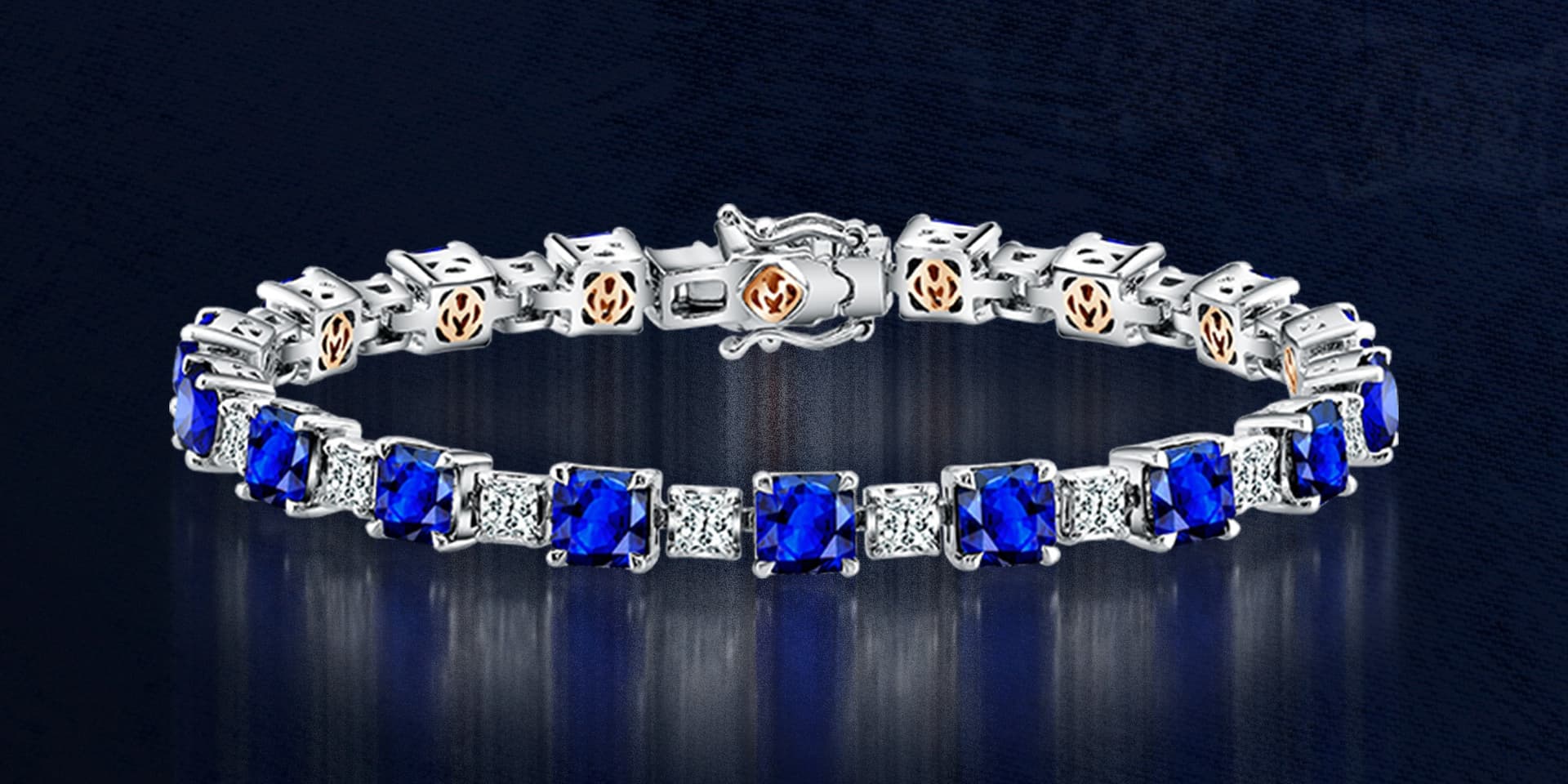 Pesona Precious Stone dengan Blue Sapphire yang Melengkapi Penampilan Nathan Tjoe-A-On