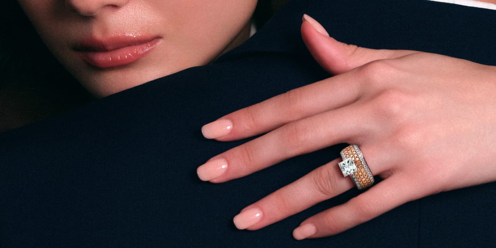 A Perfect Fit for Her: Panduan Menentukan Ukuran Cincin Wanita sebagai Surprise Gift