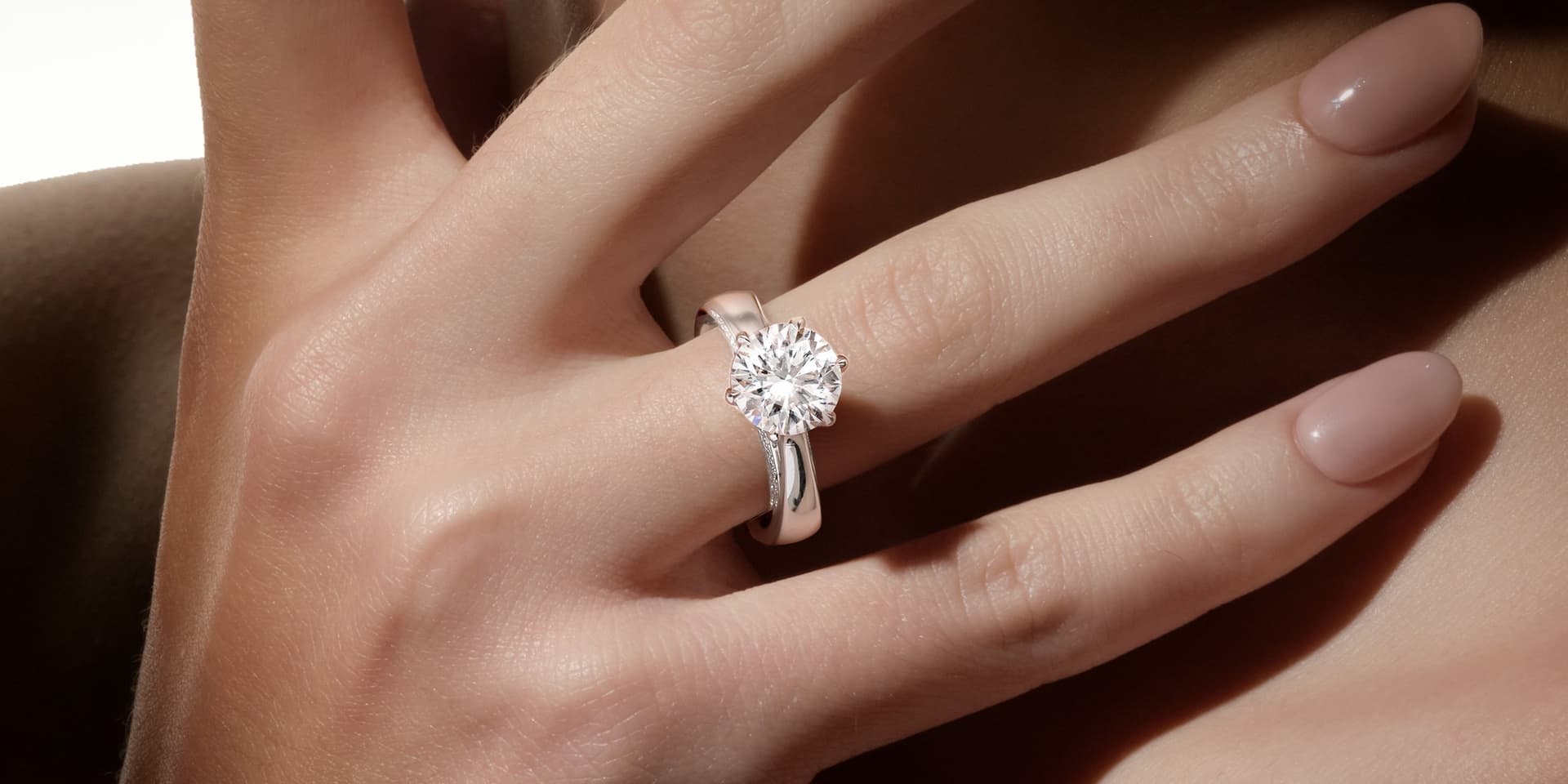 Rekomendasi Cincin Tunangan Terbaru dari MONDIAL Berhiaskan Branded Diamond Brilliant Rose
