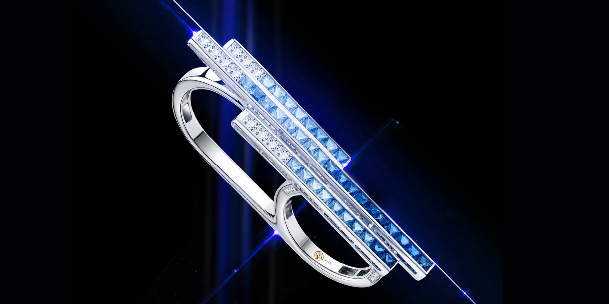 Gradasi Blue Flame dari Koleksi Cincin Blue Sapphire MONDIAL karya Nicholas Saputra