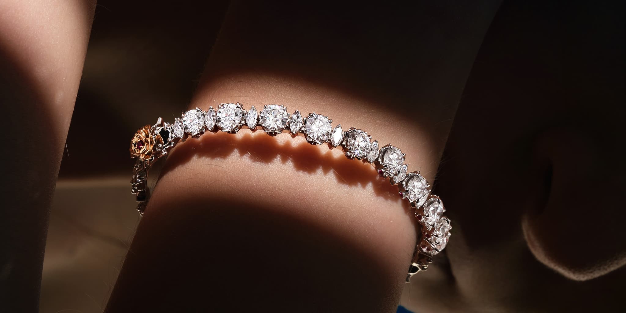 Rahasia Kilau Berlian yang Begitu Memikat pada Model Gelang Terbaru MONDIAL