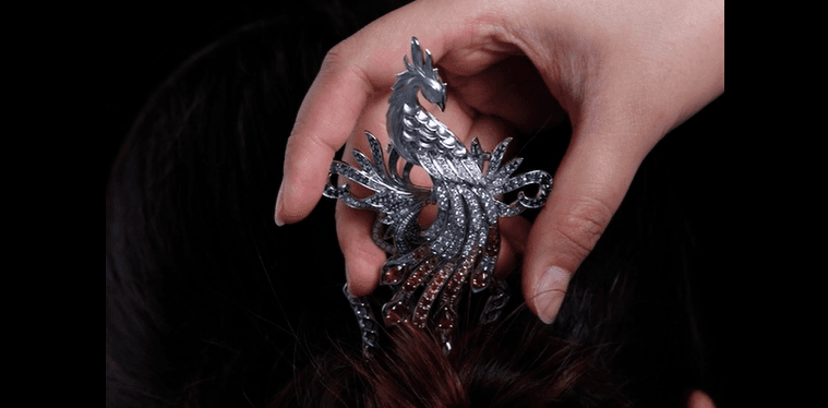 Terinspirasi dari Heritage Negara Timur, Phoenix Brooch Perhiasan Mewah untuk Momen Imlek