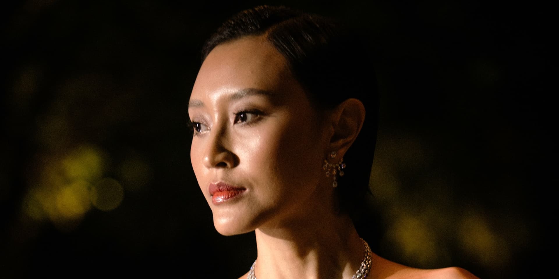 Desain Diamond Earrings yang Standout untuk Merayakan Kilau, Confidence, dan Grace