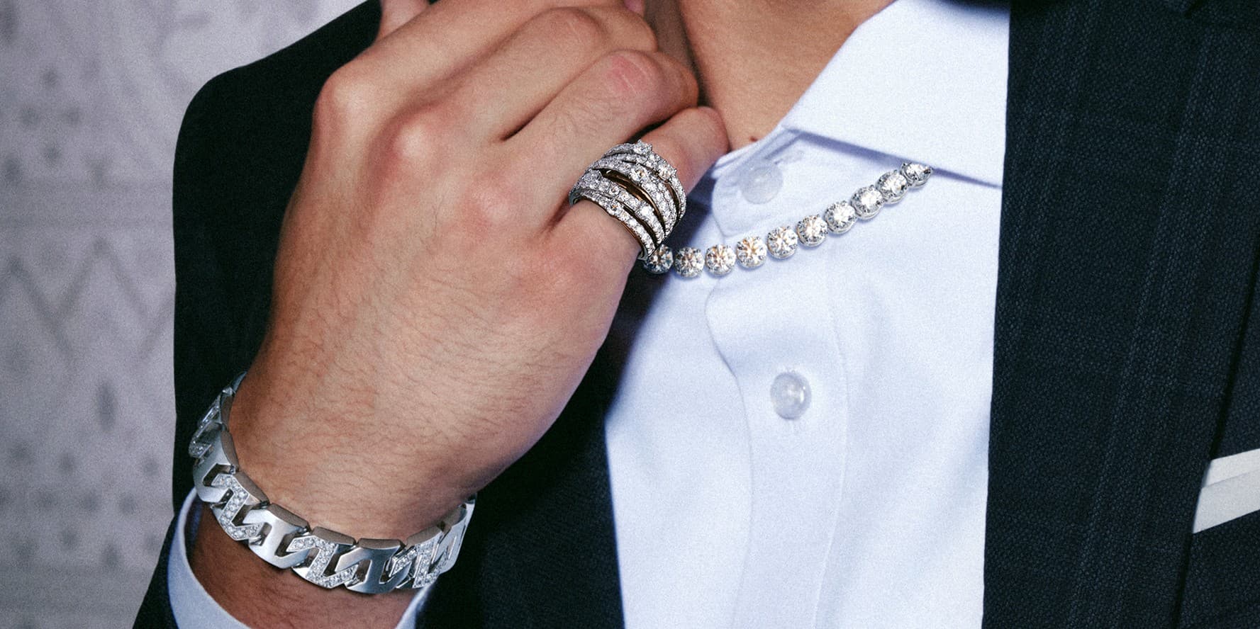 Inspirasi Fashion Pria dengan Men’s Jewelry dan Styling Ala Atlet Nathan Tjoe-A-On