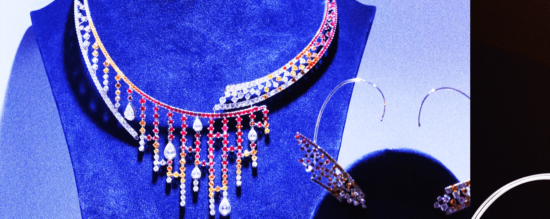 Tampil Percaya Diri dengan Kalung Berlian untuk Berbagai Acara di bulan Ramadan