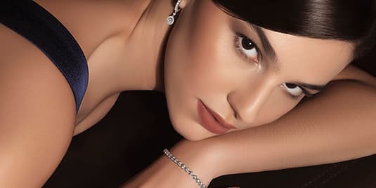 Kiat Memilih Anting-Anting Emas Terbaru yang Pas untuk Berbagai Aktivitas Kamu