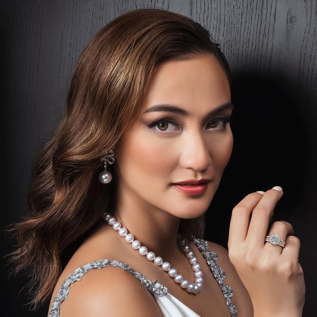 6 Jenis & Harga Anting-Anting Emas dengan Berlian yang Wajib Diketahui