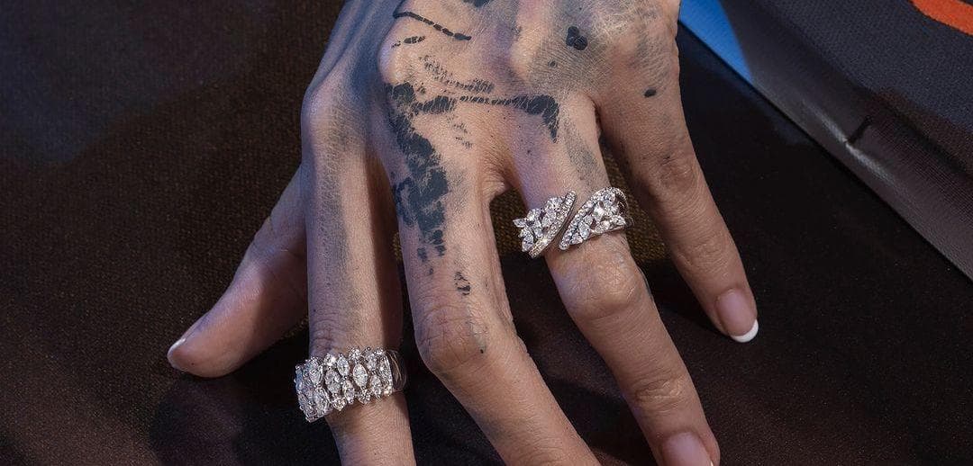 5 Rekomendasi Fashion Item untuk Gaya Liburan, Salah Satunya Gelang Berlian Ekslusif