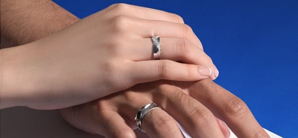 Tak Selalu Berlian, Kenali Arti dari Precious Stones pada Cincin Couple Tunangan