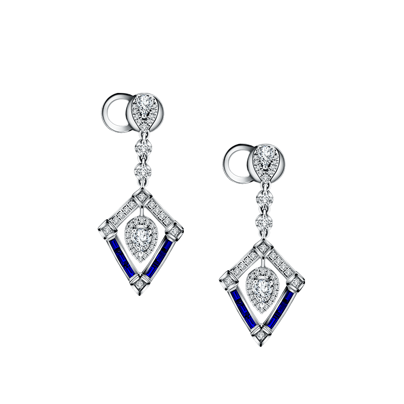 Tips Cantik saat Liburan Asyik dengan Anting Simpel untuk Menghiasi Telingamu