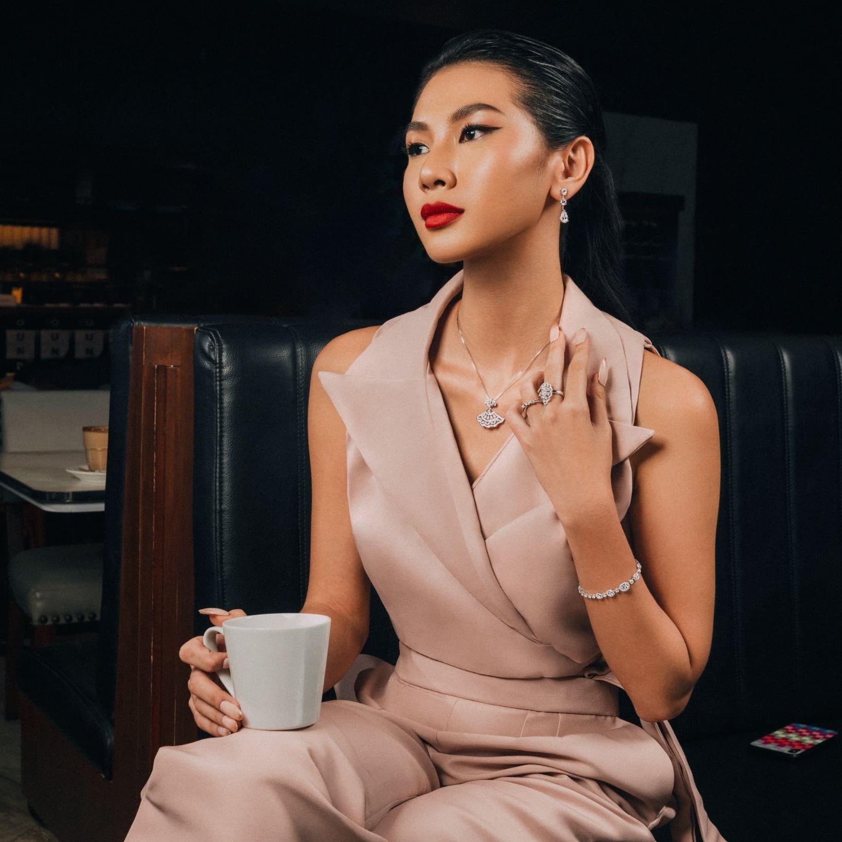 8 Model Liontin Emas Mewah Kekinian dengan Berlian yang Paling Dicari Kaum Hawa