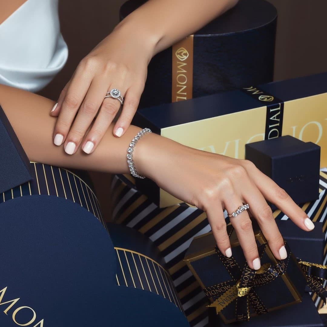 Koleksi Gelang Berlian Berbeda Akhir Tahun 2022 yang Wajib Kamu Miliki