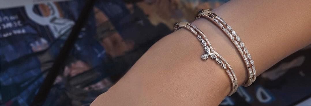 Ketahui Model Gelang Emas Terbaru 2023 Bertabur Berlian sebelum Menambah Koleksi Perhiasanmu