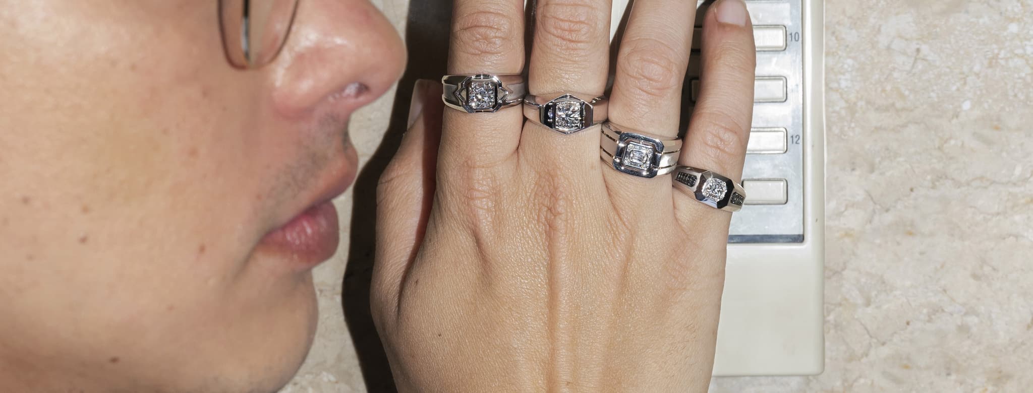 Tampil Berkelas di Acara Formal dengan Model Cincin Pria yang Tepat Sesuai Kepribadian