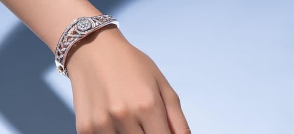 Gelang Bracelets vs Gelang Bangles: Kenali 4 Perbedaannya di Sini