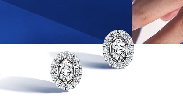 Tips Tampil Manis saat Liburan dengan Anting Berlian Simple Model Stud