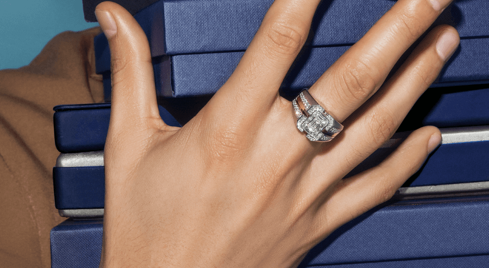 10 Momen Paling Tepat untuk Seorang Istri Memberikan Hadiah berupa Men’s Ring Untuk Suami