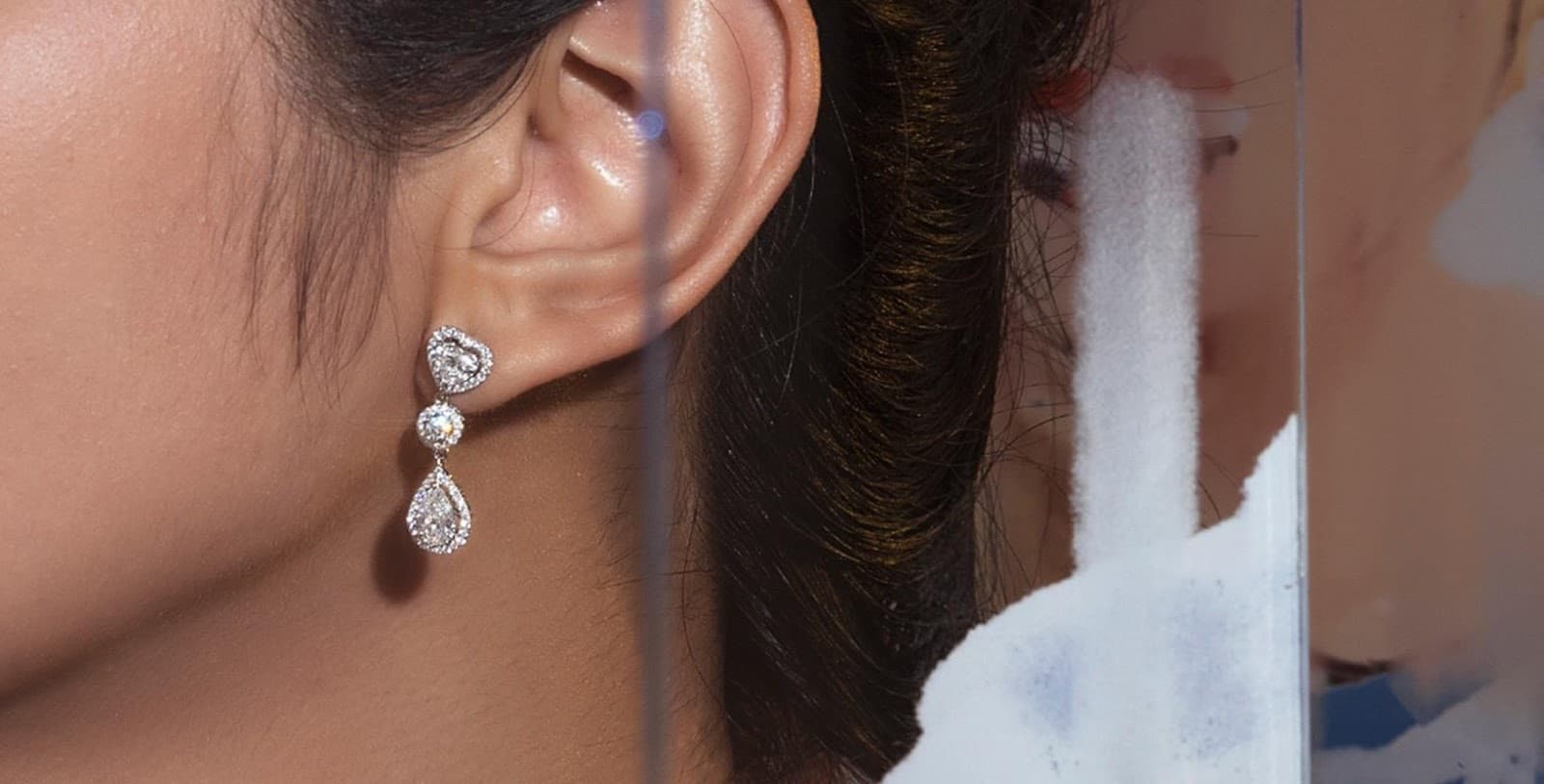 Tips Padu Padan Model Anting Berlian Terbaru dengan Ragam Jenis Outfit