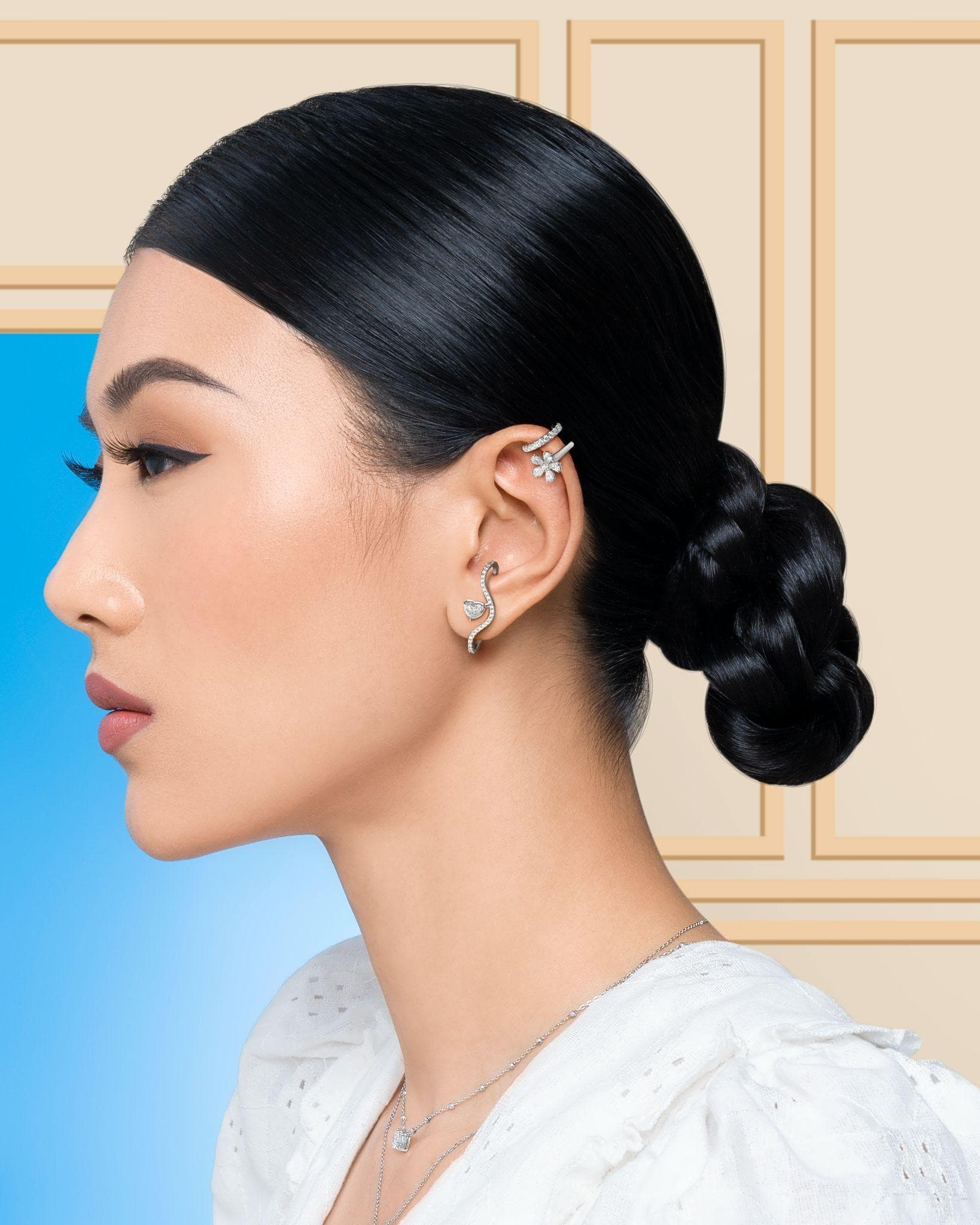 Jangan Panik! Begini Lho, Cara Melepas Anting Emas dengan Berlian yang Susah